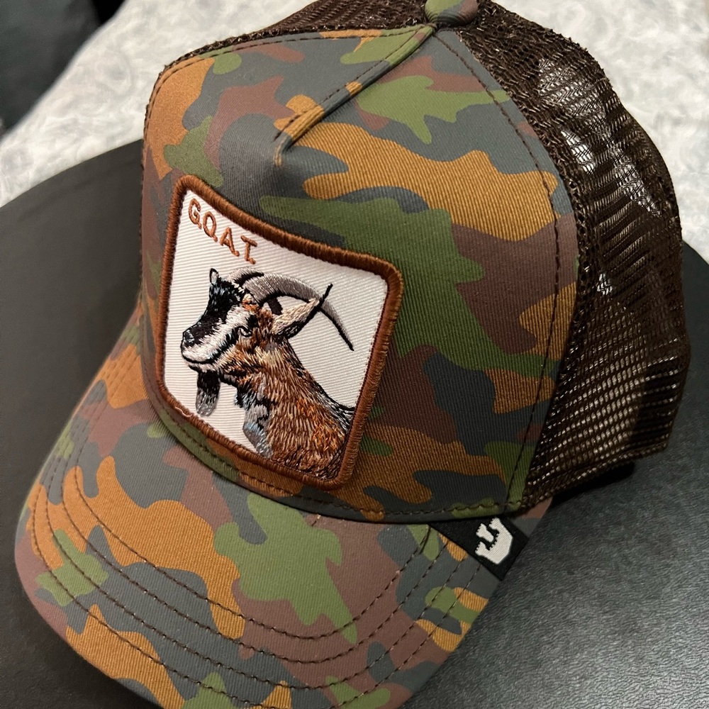 Goorin Bros  The Farm Animal “Clay Henry ” GOAT  Hat Camouflage Rare